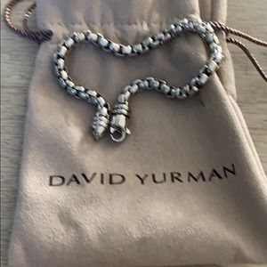 A bracelet David yurman